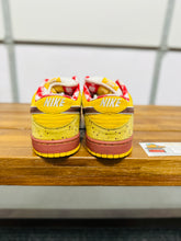 Load image into Gallery viewer, NIKE DUNK LOW PREMIUM SB &quot;YELLOW LOBSTER&quot;