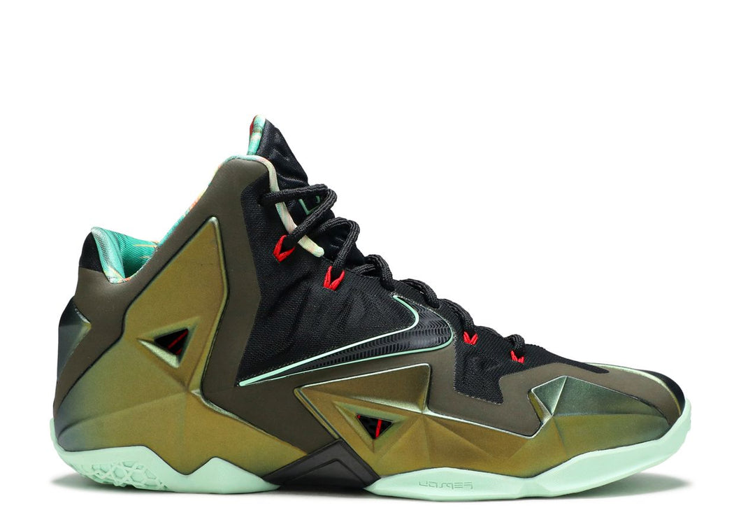 Nike LeBron 11 'King's Pride'