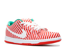 Load image into Gallery viewer, NIKE SB DUNK LOW &quot;CANDY CANE&quot;