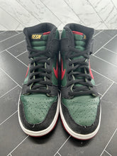 Load image into Gallery viewer, Nike Dunk Premium SB High RESN Gucci Size 12 313171-362 2009