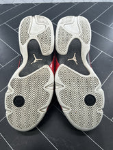 Load image into Gallery viewer, Nike Air Jordan 14 OG 1999 Candy Cane Size 10 136011-102