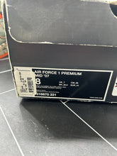 Load image into Gallery viewer, Nike Air Force 1 Premium 07 Mid Green Size 8 316670-331 2007
