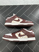 Load image into Gallery viewer, Nike Supreme x Dunk OG SB QS Low Barkroot Brown Size 12 DH3228-103 2021