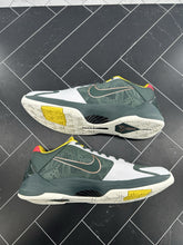 Load image into Gallery viewer, NEW Nike Zoom Kobe 5 Protro EYBL Size 9.5 CD4991-300