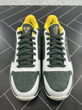 Load image into Gallery viewer, NEW Nike Zoom Kobe 5 Protro EYBL Size 9.5 CD4991-300