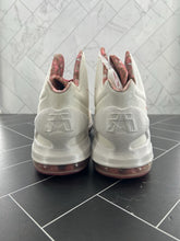 Load image into Gallery viewer, NEW Nike KD 5 Premium Aunt Pearl Size 14 598601-100 2013