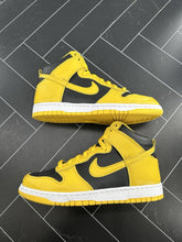 Load image into Gallery viewer, Nike Dunk SP 2020 High Iowa Size 7.5 CZ8149-002