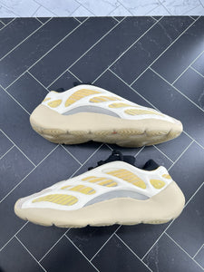 adidas Yeezy 700 V3 Safflower Size 11.5 G54853