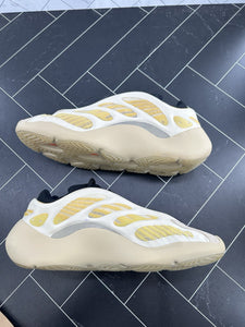 adidas Yeezy 700 V3 Safflower Size 11.5 G54853