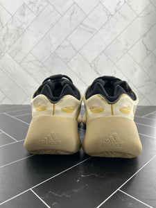 adidas Yeezy 700 V3 Safflower Size 11.5 G54853