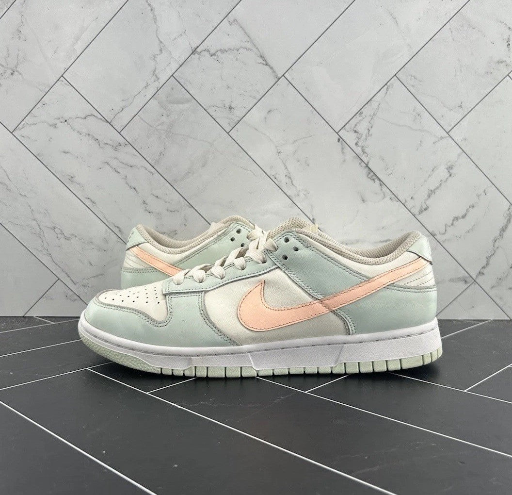 Nike Dunk Low Barely Green W Size 9 WMNS 7.5 Men’s DD1503-104