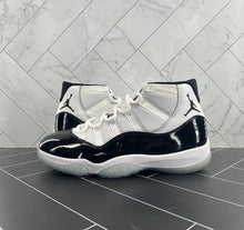 Load image into Gallery viewer, NEW Jordan 11 Retro High Concord Size 10.5 2018 378037-100