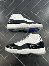 Load image into Gallery viewer, NEW Jordan 11 Retro High Concord Size 10.5 2018 378037-100