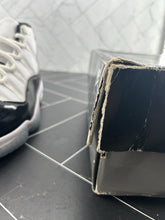 Load image into Gallery viewer, NEW Jordan 11 Retro High Concord Size 10.5 2018 378037-100