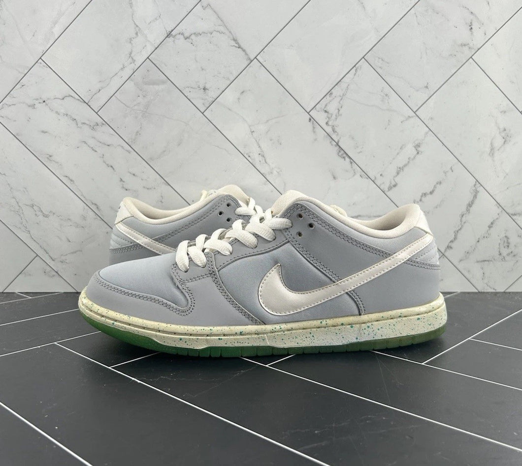 NEW Nike SB Dunk Low Marty McFly Size 7.5 313170-022