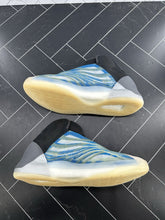 Load image into Gallery viewer, adidas Yeezy Quantum Frozen Blue Size 9.5 GZ8872