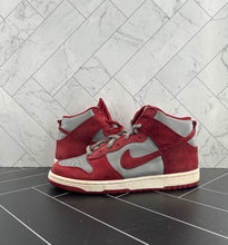 Load image into Gallery viewer, Nike Dunk Pro SB High UNLV Size 9 305050-061