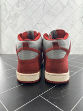 Load image into Gallery viewer, Nike Dunk Pro SB High UNLV Size 9 305050-061