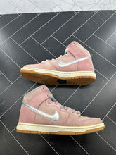 Load image into Gallery viewer, Nike Concepts x Dunk Pro Premium SB High When Pigs Fly Size 9 554673-610 2012