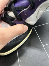 Load image into Gallery viewer, Nike Dunk Premium High Black Crocodile Purple Stars Size 8.5 312786-011 2006
