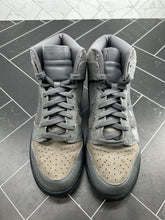 Load image into Gallery viewer, Nike Dunk Deluxe High Ostrich Light Graphite Size 8.5 312032-001 2005