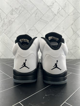 Load image into Gallery viewer, Nike Air Jordan 5 Retro Olympic Gold Tongue Size 11 136027-133 2016