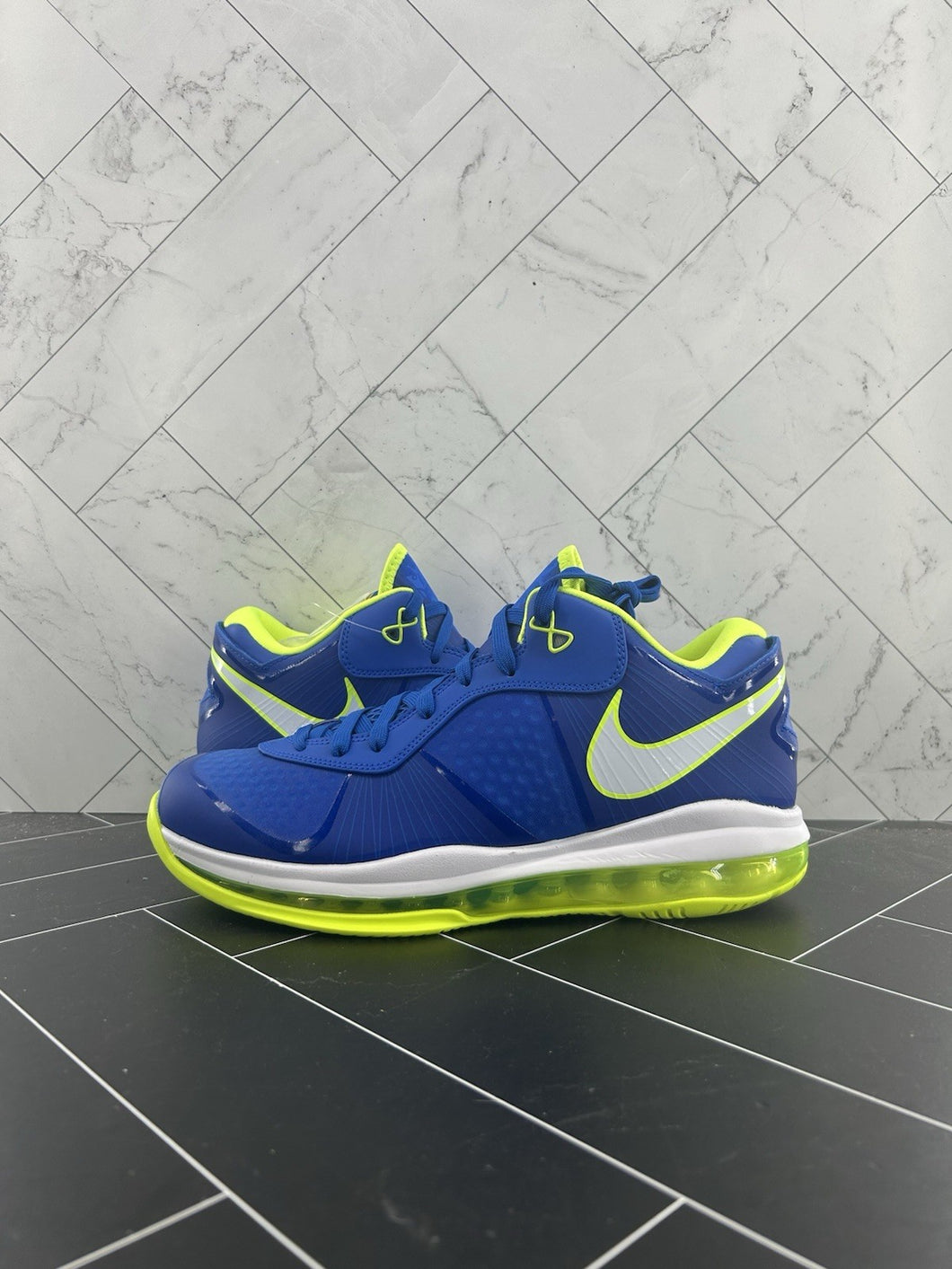 NEW Nike LeBron 8 V/2 2021 Low Sprite Size 9.5 DN1581-400