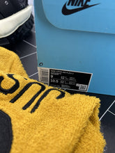 Load image into Gallery viewer, Nike Air Flea 2 Cactus Plant Flea Market Black Alabaster Size 9 DV7164-001