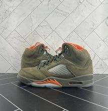 Load image into Gallery viewer, Nike Air Jordan 5 Retro 2024 Olive Size 9.5 DD0587-308