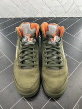 Load image into Gallery viewer, Nike Air Jordan 5 Retro 2024 Olive Size 9.5 DD0587-308