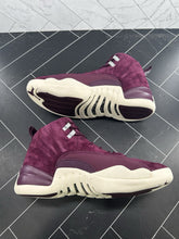 Load image into Gallery viewer, NEW Nike Air Jordan 12 Retro Bordeaux Size 9 130690-617 2017