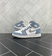 Load image into Gallery viewer, Nike Air Jordan 1 Retro High Hyper Royal Smoke Grey (GS) 575441-402  Size 5Y