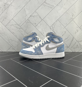 Nike Air Jordan 1 Retro High Hyper Royal Smoke Grey (GS) 575441-402  Size 5Y