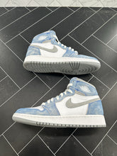 Load image into Gallery viewer, Nike Air Jordan 1 Retro High Hyper Royal Smoke Grey (GS) 575441-402  Size 5Y