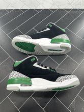 Load image into Gallery viewer, NEW Nike Air Jordan 3 Retro Mid Pine Green Size 8.5 CT8532-030 2021
