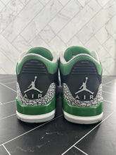 Load image into Gallery viewer, NEW Nike Air Jordan 3 Retro Mid Pine Green Size 8.5 CT8532-030 2021