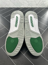 Load image into Gallery viewer, NEW Nike Air Jordan 3 Retro Mid Pine Green Size 8.5 CT8532-030 2021