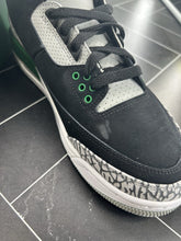 Load image into Gallery viewer, NEW Nike Air Jordan 3 Retro Mid Pine Green Size 8.5 CT8532-030 2021