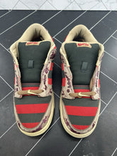 Load image into Gallery viewer, Nike Dunk Pro SB Low Freddy Krueger Men’s Size 9 313170-202 2007 Promo