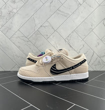 Load image into Gallery viewer, NEW Nike Albino &amp; Preto x Dunk SB Low Jiu-Jitsu Size 10.5 FD2627-200