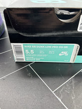 Load image into Gallery viewer, NEW Nike SB Dunk Low x Concepts Purple Lobster Special Box Size 5.5 BV1310-555