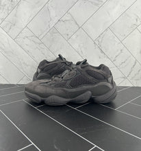 Load image into Gallery viewer, adidas Yeezy 500 Low Utility Black Size 6.5 F36640