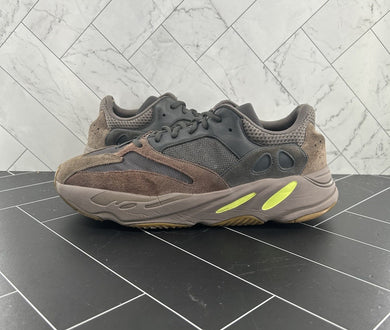 adidas Yeezy Boost 700 V1 Mauve Size 14 EE9614