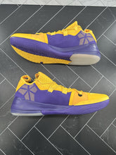 Load image into Gallery viewer, NEW Nike Kobe A.D. 2018 Lakers Home Size 15 AR5515-700