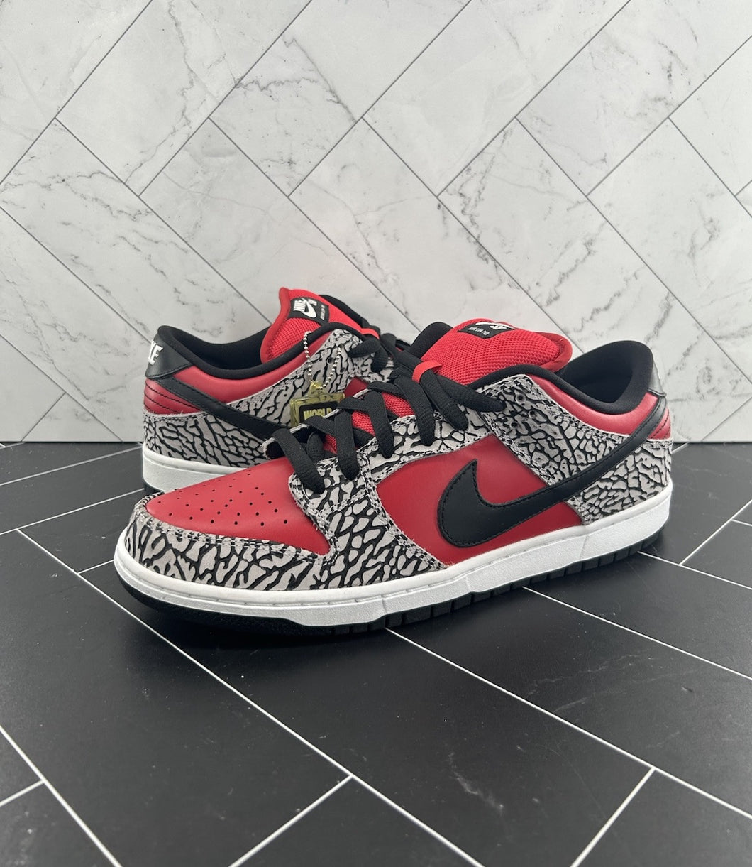 NEW Nike Supreme x Dunk Premium SB Low Red Cement Size 10.5 313160-600 2012