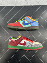 Load image into Gallery viewer, Nike SB Dunk Low What The Dunk 2007 Size 10.5 318403-141 Men’s