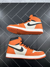 Load image into Gallery viewer, Nike Air Jordan 1 Retro High OG Shattered Backboard Away 2016 Size 14 555088-113