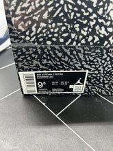 Load image into Gallery viewer, Nike Air Jordan 3 Retro Midnight Navy Size 9.5 2023 CT8532-140