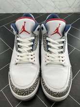 Load image into Gallery viewer, Nike Air Jordan 3 Retro OG Mid True Blue Size 11.5 854262-106 2016