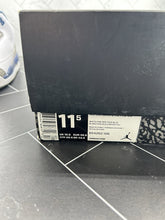 Load image into Gallery viewer, Nike Air Jordan 3 Retro OG Mid True Blue Size 11.5 854262-106 2016